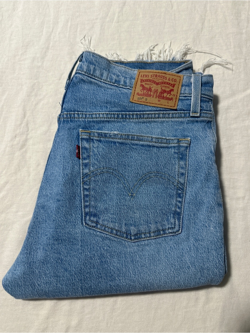 Levi's Women's Ankle Jeans - Light Blue Wash